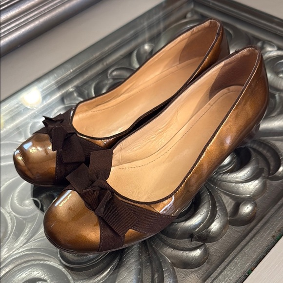 Franco Sarto 6 Bronze Patent Leather Brown Fabric Bow Women's Flats - Picture 1 of 11